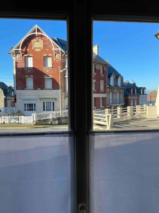 Apartamento Au Parisien Ault Exterior foto
